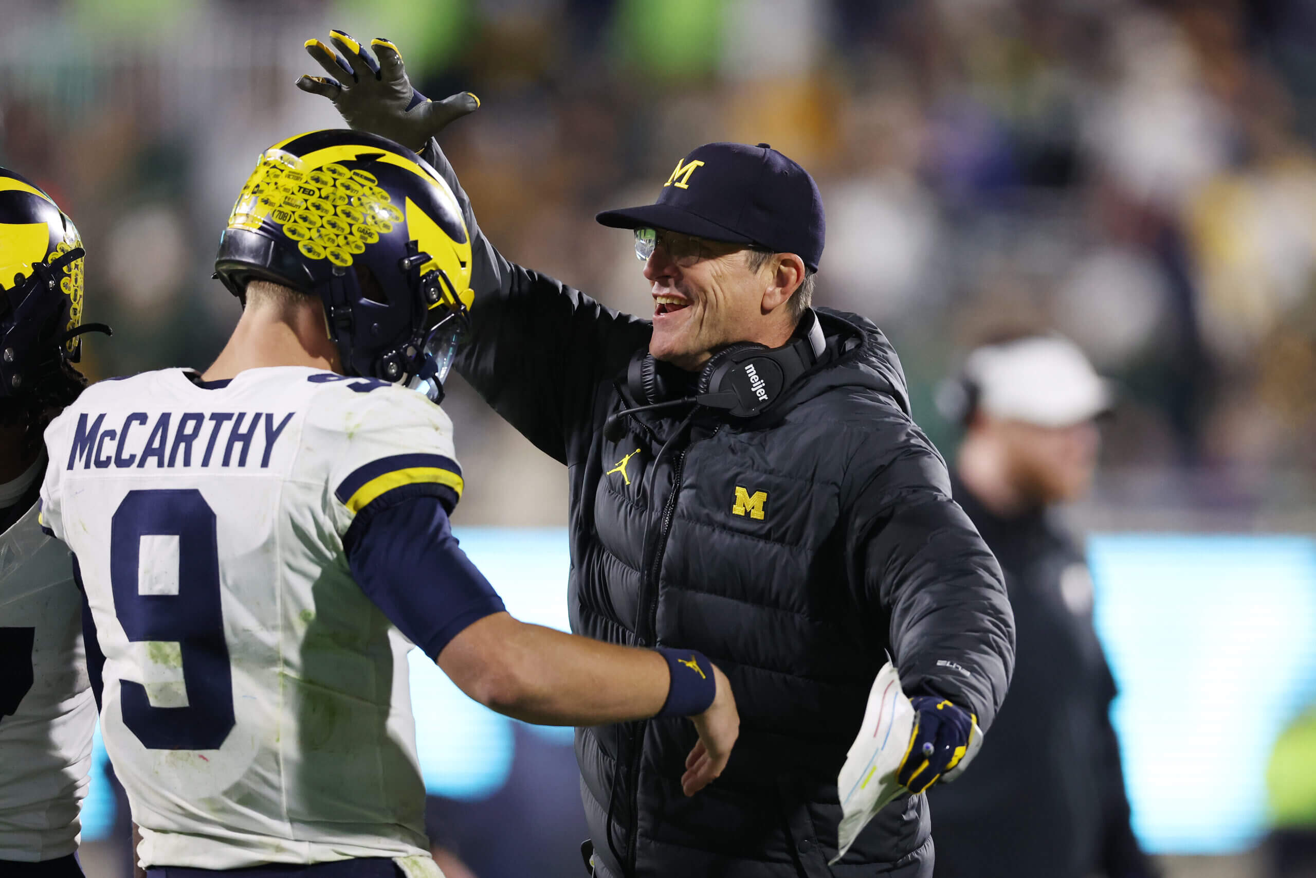 "Expert Predictions and Picks for College Football Week 11 Games"