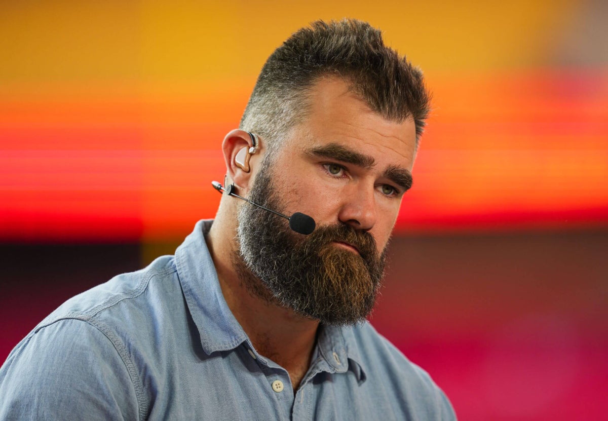 Featured image for Penn State Police Conclude Jason Kelce Phone Incident Investigation