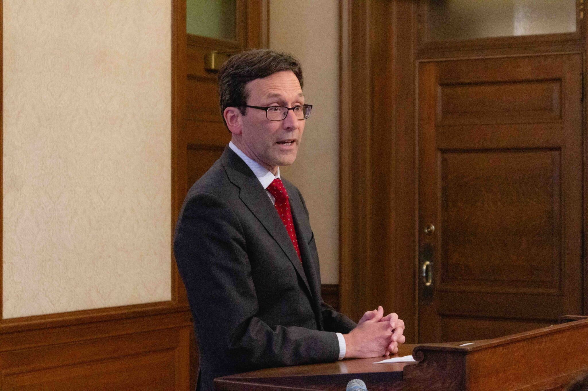 Featured image for Ferguson Advocates for Millionaires' Tax to Reform WA's Tax System