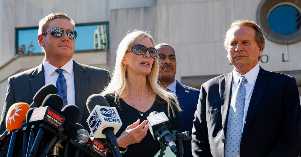 Featured image for "Natalee Holloway's Mother Finds Closure in Joran van der Sloot's Confession"