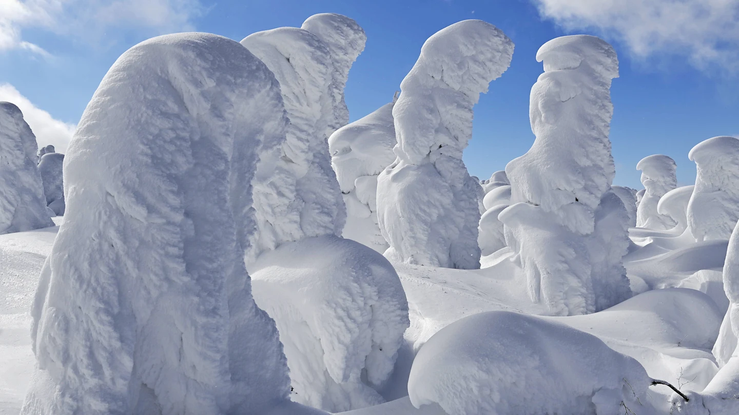 Featured image for Top 6 Unusual Snow and Ice Formations in Nature