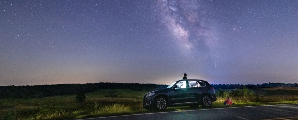 Featured image for October's Spectacular Sky: Meteor Showers and Comets Await