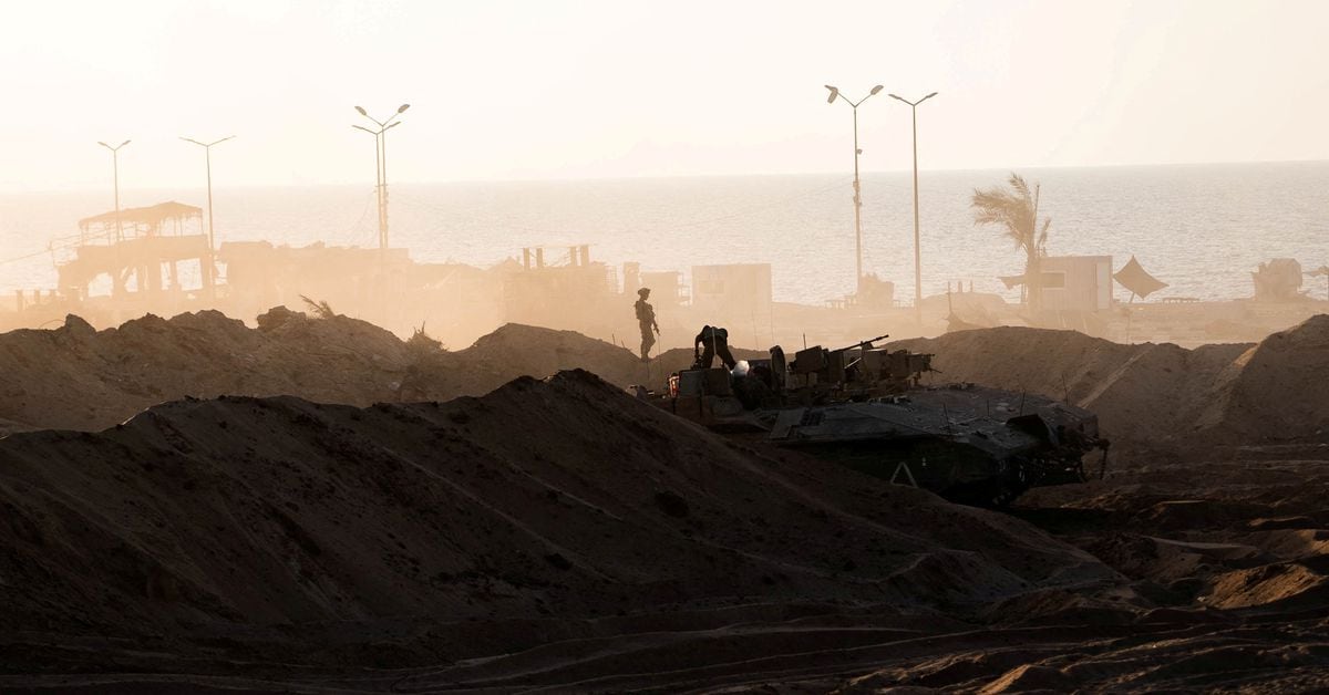 "US, Israel, and Hamas on Verge of Deal to Free Gaza Hostages"