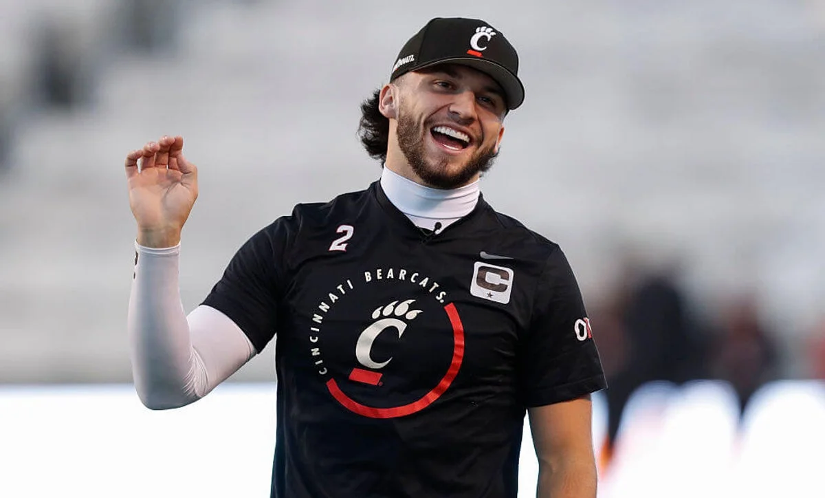 Bearcats seek $1M NIL buyout from ex-QB after Texas Tech transfer