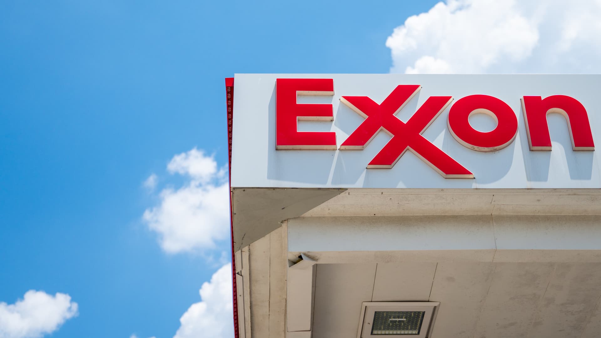 Featured image for Exxon Mobil Sues California Over Climate Disclosure Laws
