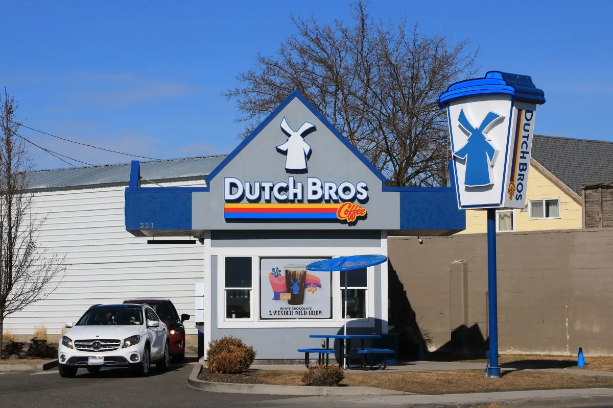 Featured image for "Dutch Bros' Ambitious Expansion Plans and Leadership Team Boost Amid Coffee Industry Competition"