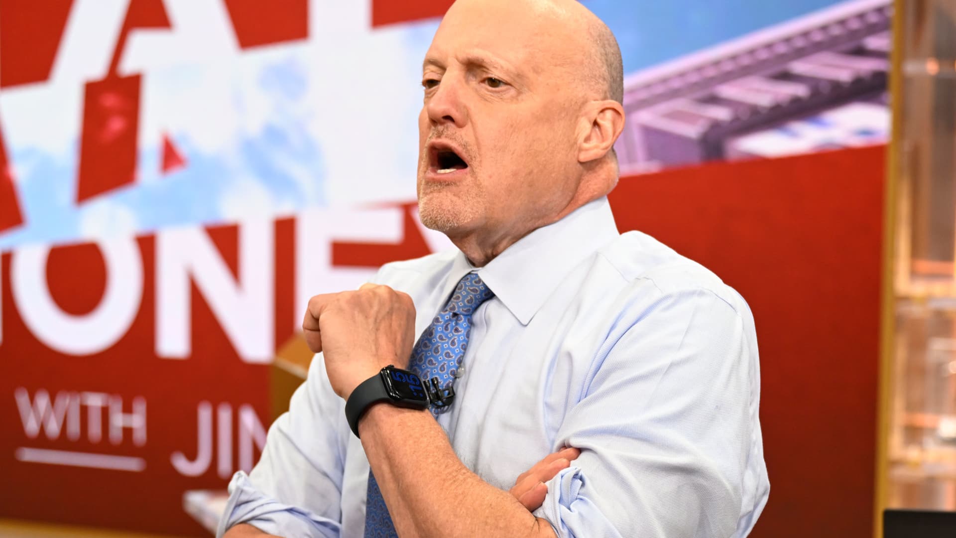 Jim Cramer weighs in on Fed's inflation fight and regional bank vulnerability.