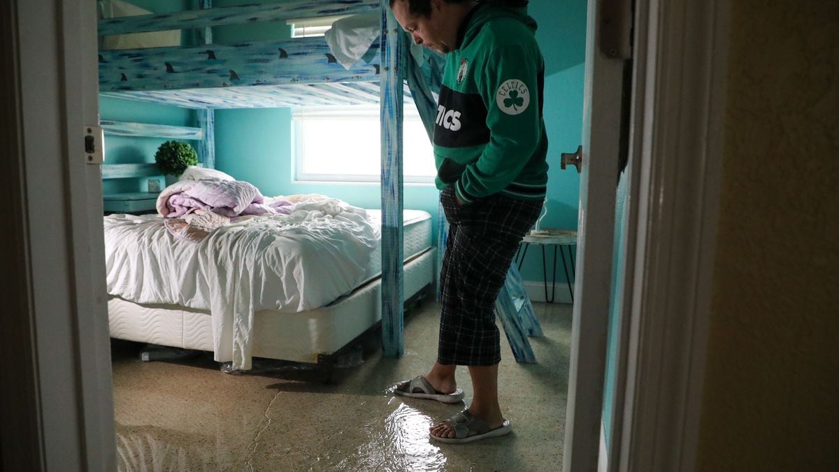 Featured image for Flooding in Tampa Bay: Sunday's Live Updates