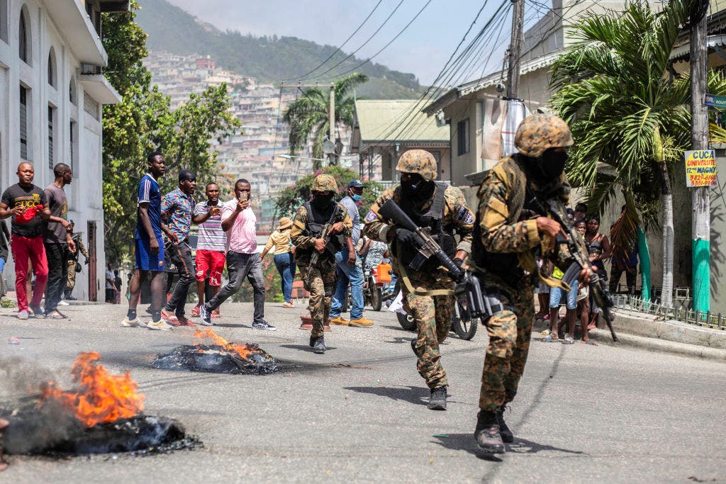 Featured image for Haiti's Escalating Violence: 4,000 Inmates Jailbreak Amid Days-long Gun Battle