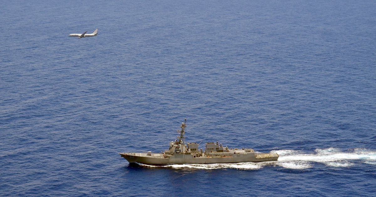 "US Navy Plane's Taiwan Strait Flight Met with China's Escalating Drills"