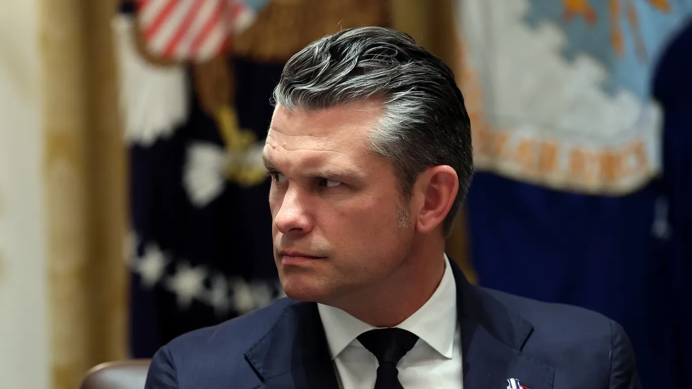 Featured image for Media Outlets Reject Pentagon's New Press Access Rules