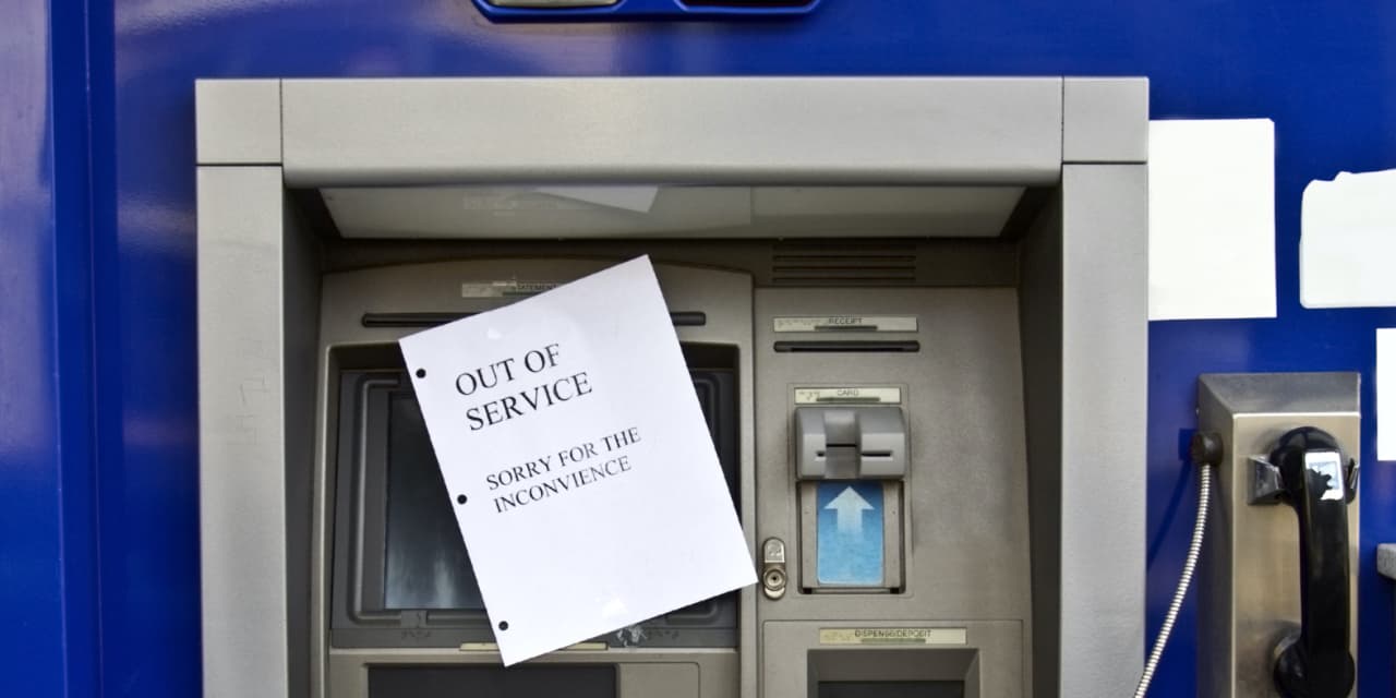 "Bank Panic and Stock Market: What Investors Need to Know"