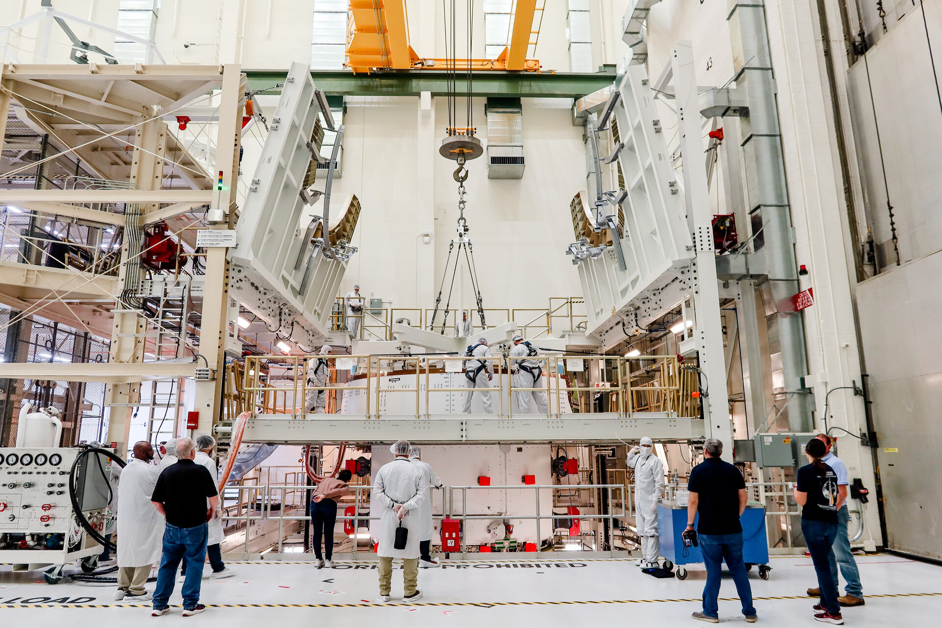 Artemis II Mission Receives Innovative Communication System for Moon Mission