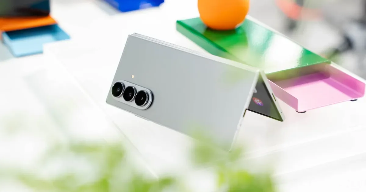 Samsung Prepares to Launch TriFold Phone and AI Glasses in the U.S.