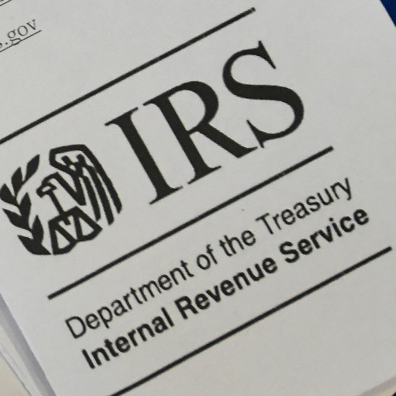 Featured image for "IRS Streamlines Refund Process for Paperless Filers in 2024"