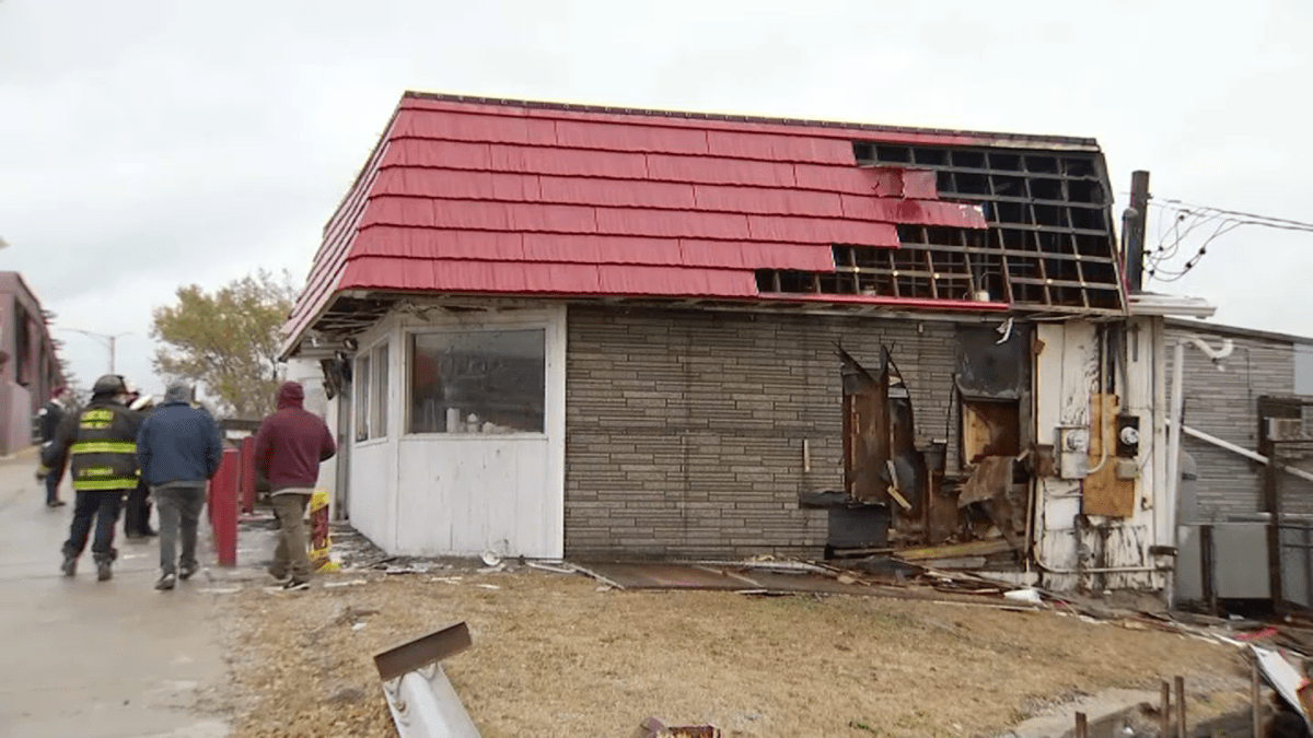 "Calumet Fisheries: Extensive Damage from Recent Fire Threatens Chicago Landmark"
