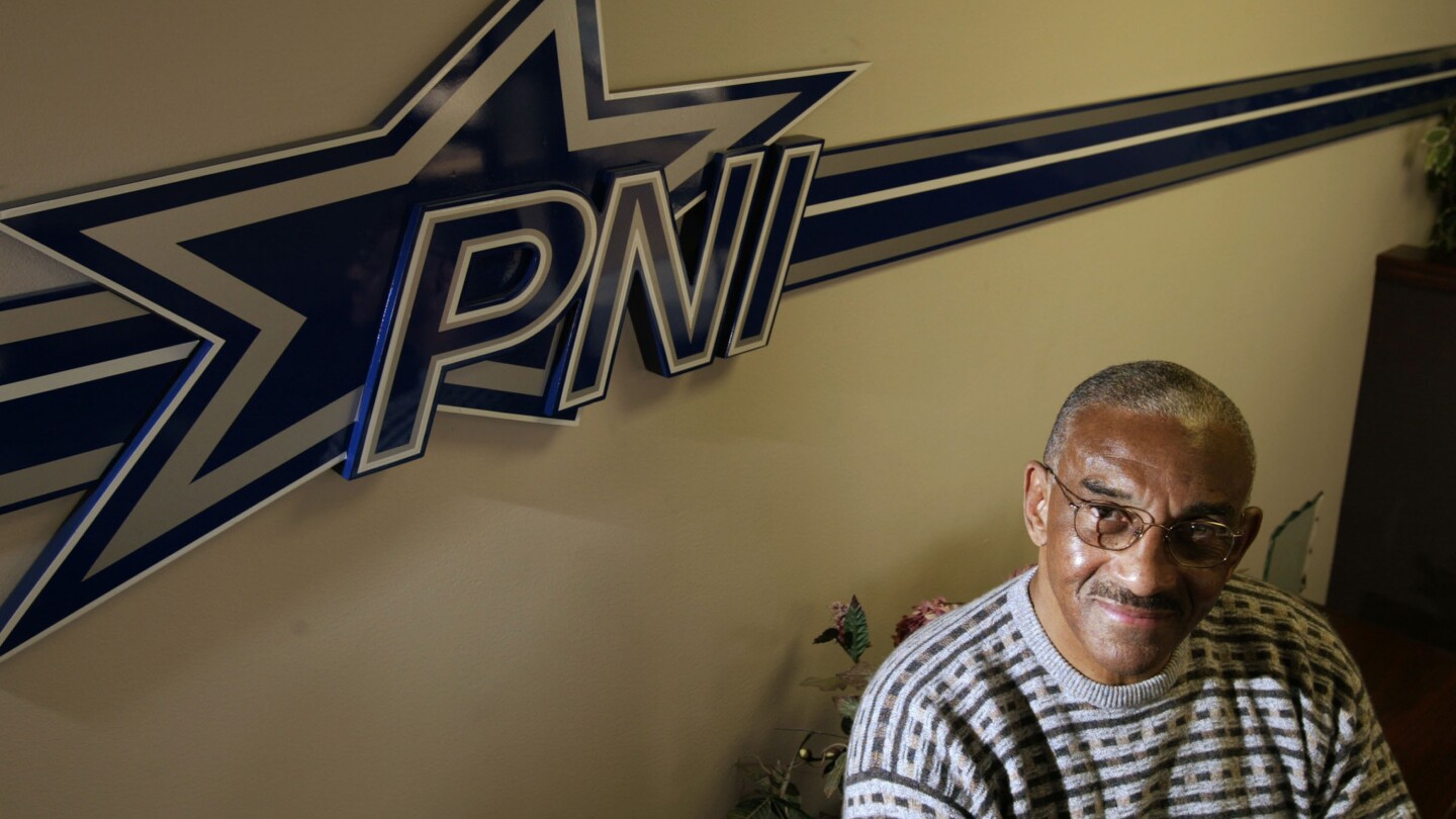 Pettis Norman, Cowboys Tight End and Civil Rights Advocate, Dies at 86