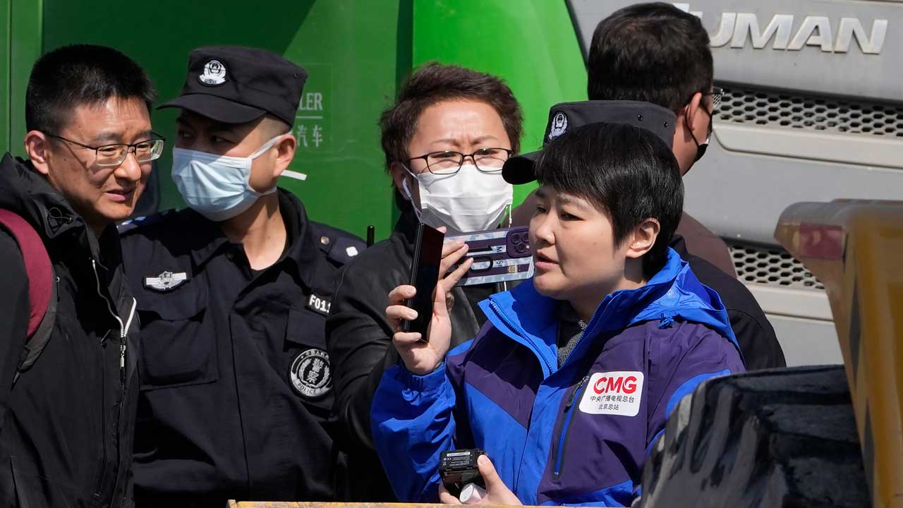 "Chinese Officials Apologize for Harassment of Journalists Covering Deadly Blast"