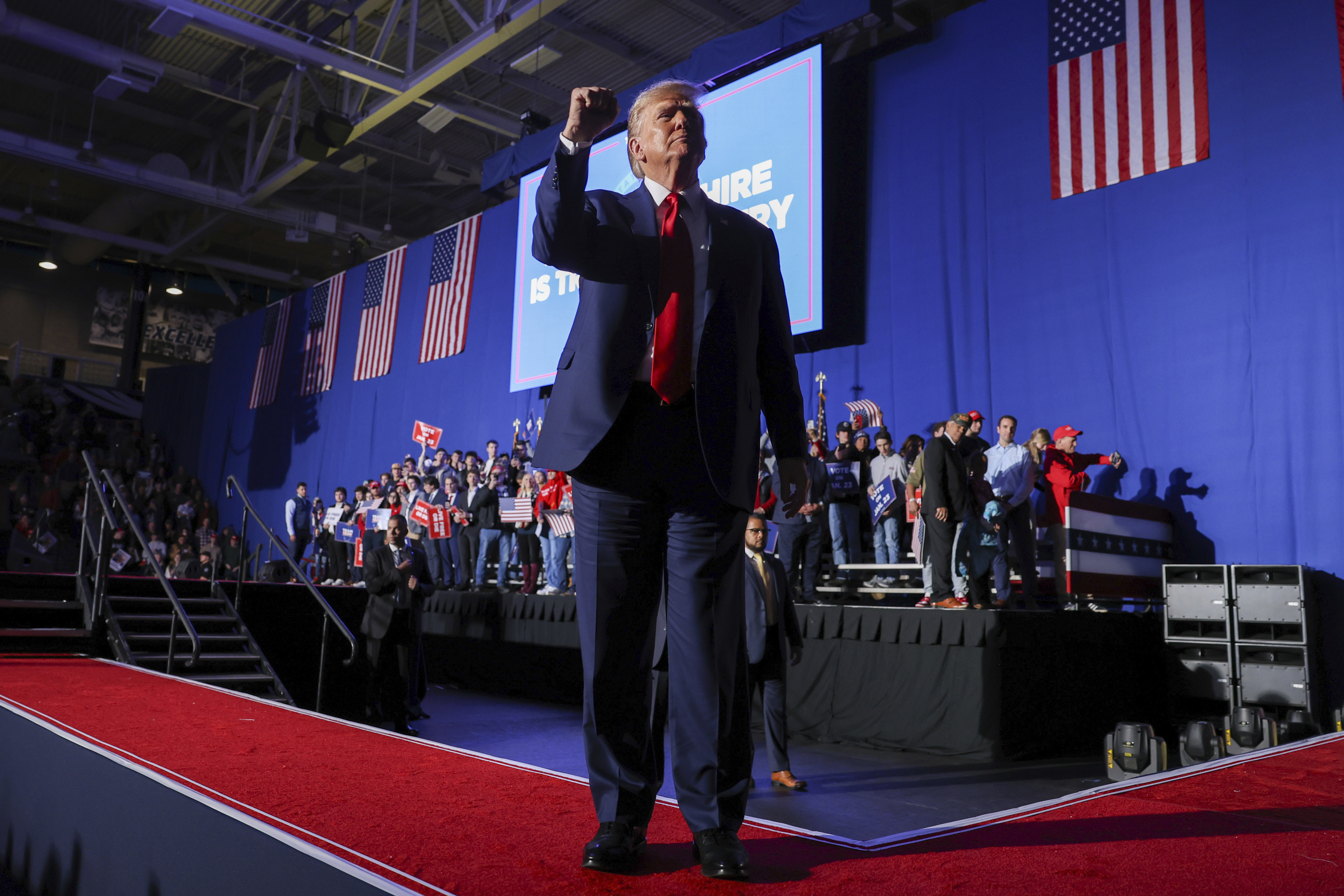 "Trump's Rivals Struggle to Gain Traction as DeSantis Emerges as a Strong Contender"