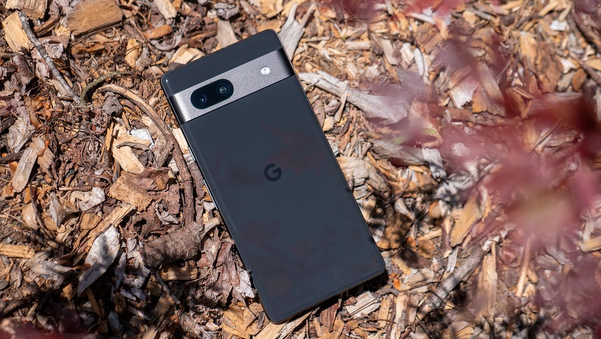 Featured image for Pixel 7a's Tensor G2 chip differs from Pixel 7's.