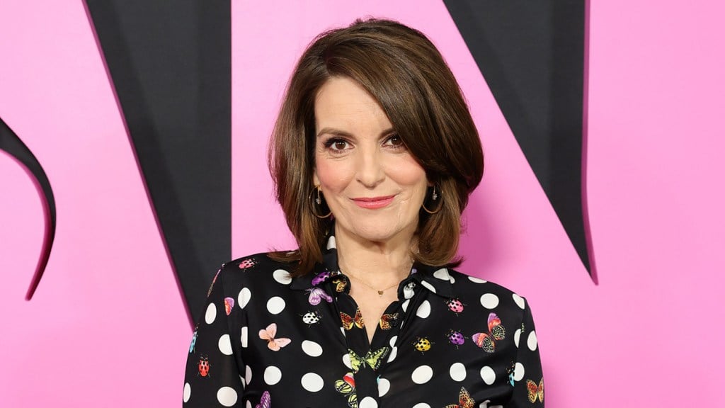 Featured image for "Tina Fey's Advice to Bowen Yang: Navigating Public Opinions"