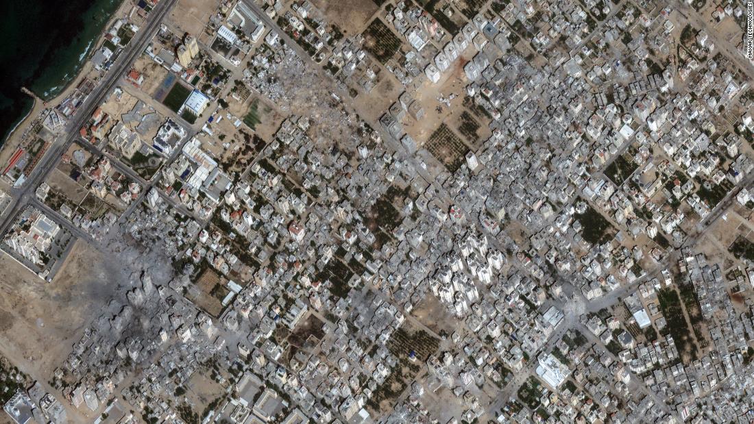 "Escalating Israel-Hamas War: Live Updates and Mounting Gaza Deaths"