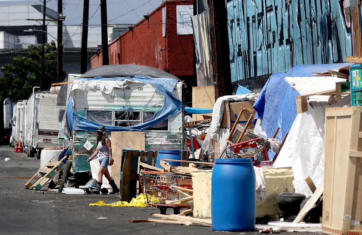 Rapid Increase in Homelessness Hits Wealthy LA Neighborhoods