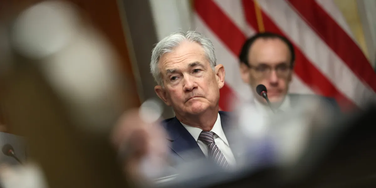 "Jerome Powell's Dilemma: Balancing Inflation and Interest Rates in a Thriving U.S. Economy"