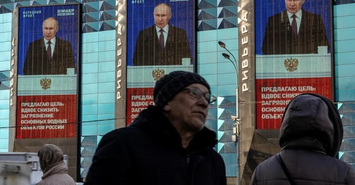 Featured image for "Putin's War Economy: A Decade of Declining Incomes and Unchallenged Power"