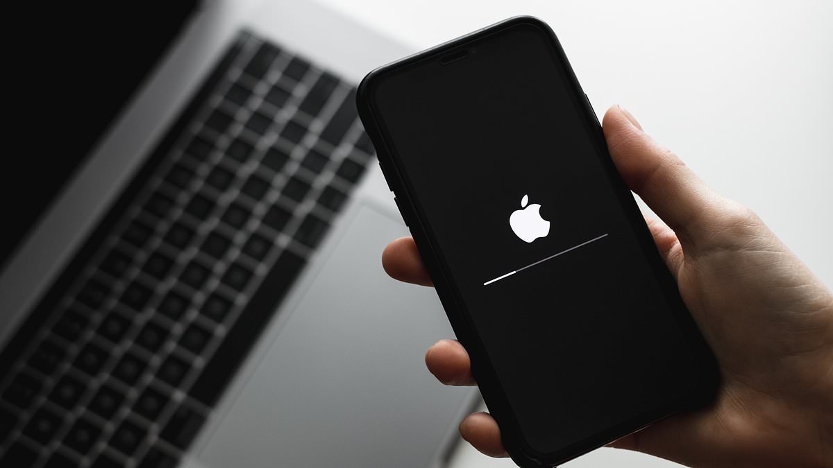 "Former Apple Employee Unveils Secret iPhone Hacks for Game-Changing User Experience"