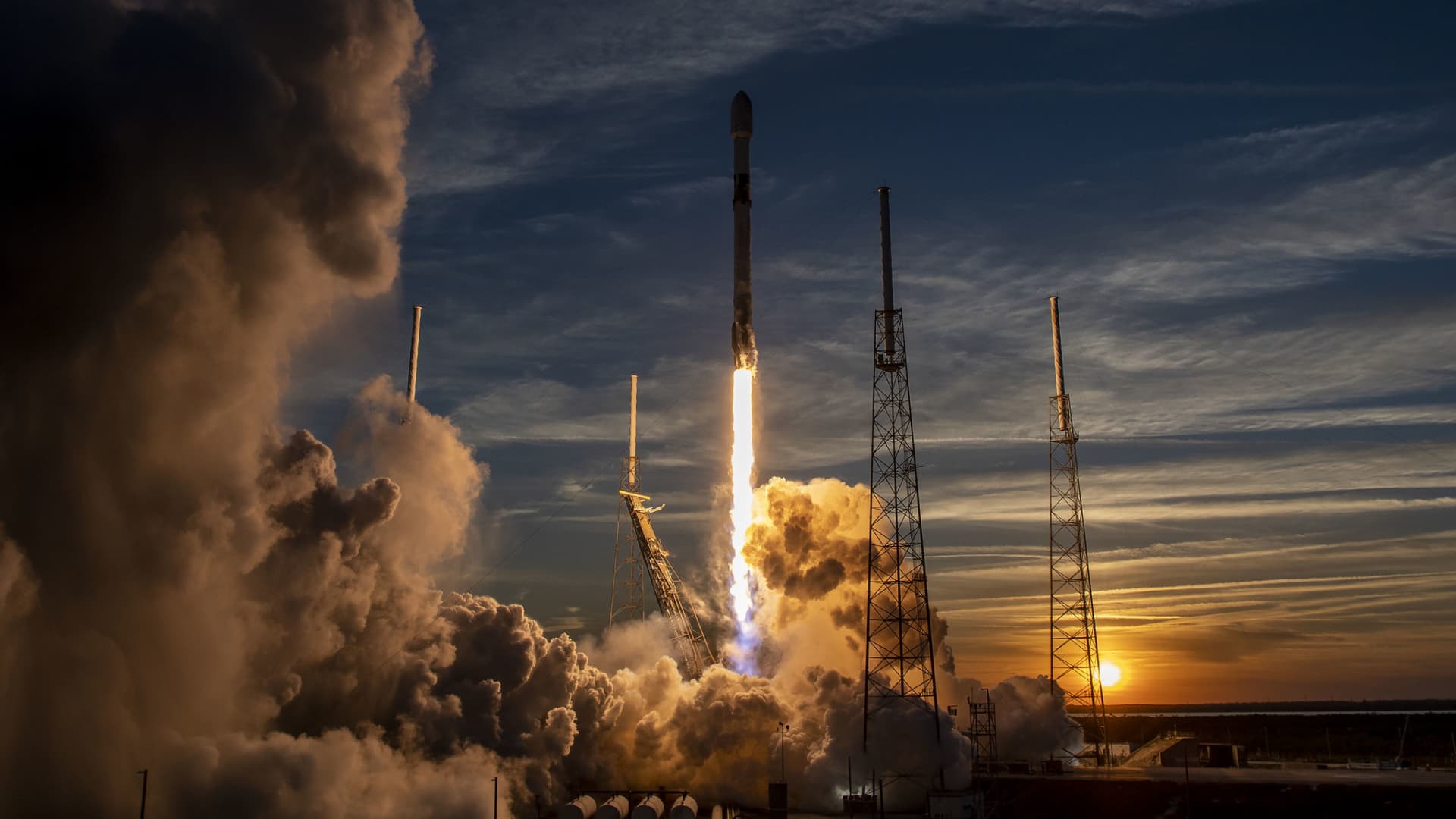 "Ukraine Alleges Russian Forces Use Starlink in War, Musk Denies Sales"