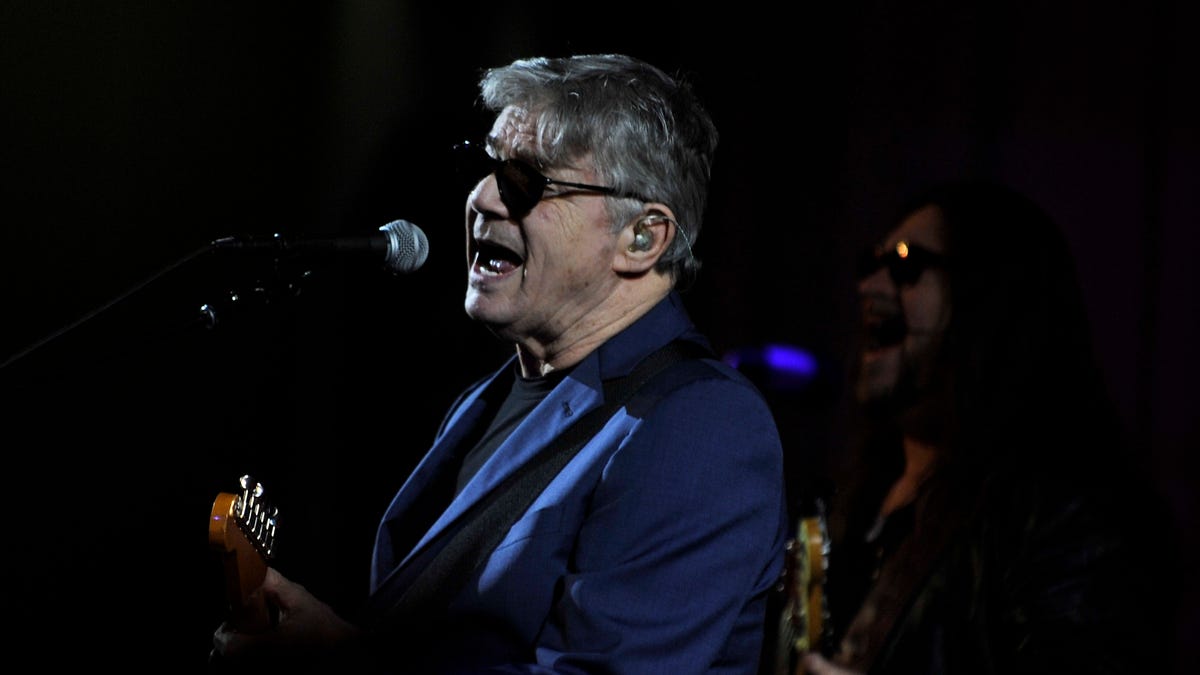 Featured image for Eminem's 'Houdini' Debuts Strong Amid Controversy and Family Cameos