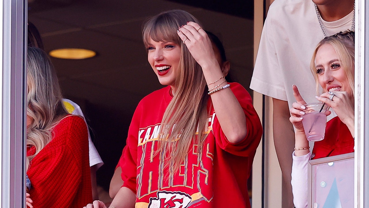 "Taylor Swift's Impact on Sports and Politics: A Generational Shift"