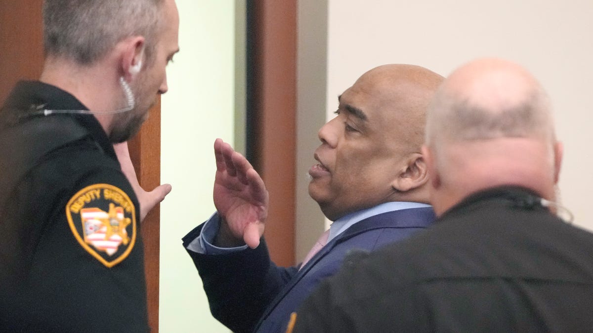 Featured image for Former Columbus police officer acquitted in murder retrial.