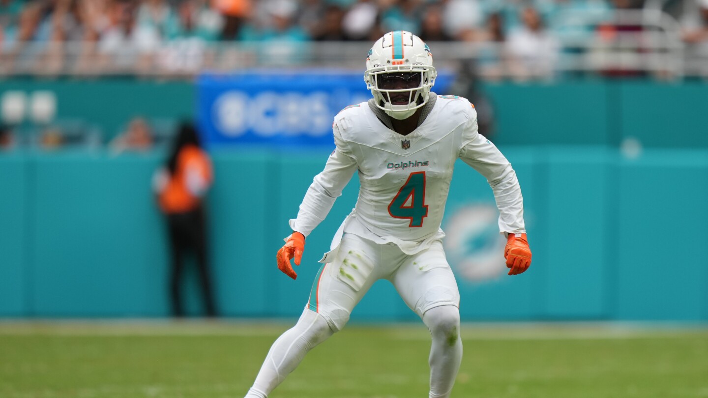 Dolphins CB Kader Kohou Out for Season with Knee Injury