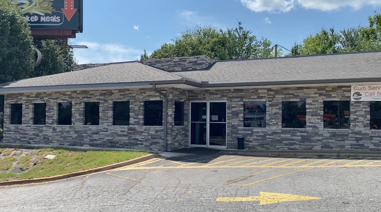 Featured image for Beloved Inman Restaurant Shuts Down After 29 Years, Leaving Customers Devastated