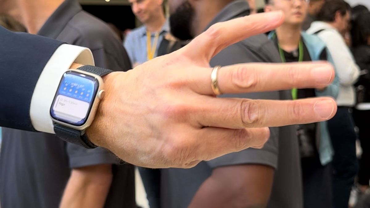 Featured image for "Unveiling the Hidden Double Tap: Apple Watch 8's Gamechanging Gesture and Series 9's Superiority"