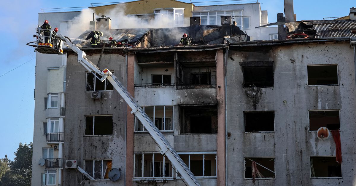 "Deadly Air Strikes: Russia Targets Western Ukraine, Three Killed"