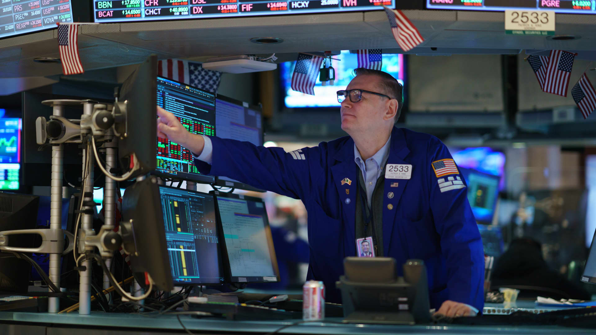 Market Volatility: Fed Chair Powell's Speech, Mixed Earnings, and Soaring Treasury Yields