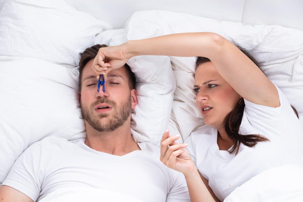 Featured image for "Combat Snoring Naturally: Expert Tips for a Peaceful Night's Sleep"