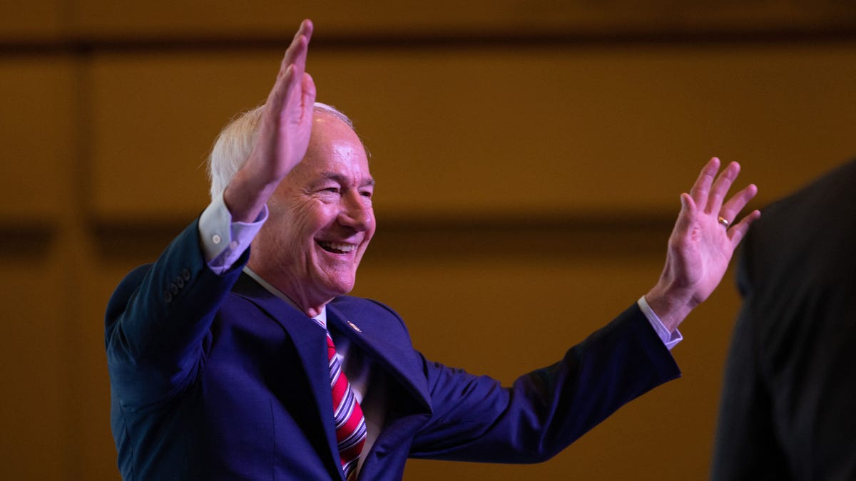 Asa Hutchinson's 2024 Presidential Run and Handling of Trump's Attacks