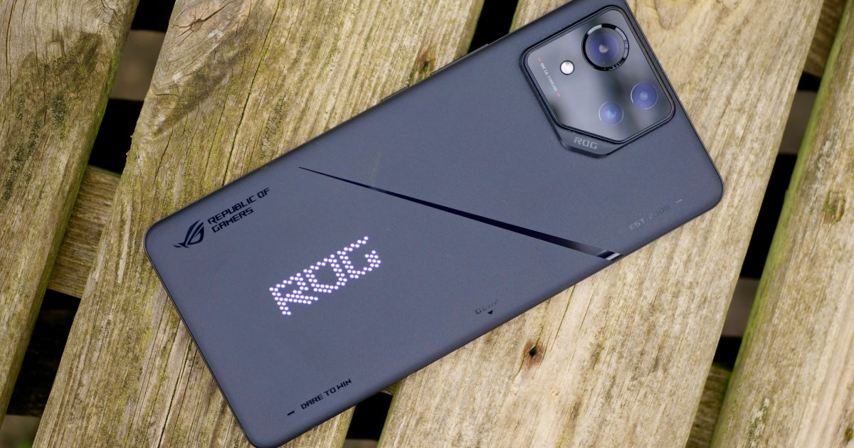 Featured image for "Ultimate Gaming Experience: Asus ROG Phone 8 Pro Review"