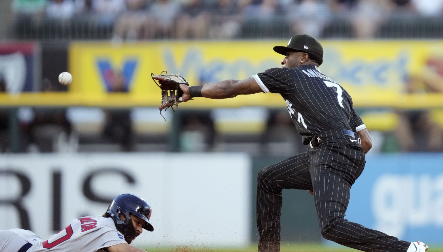 Featured image for Tim Anderson Starts at Second Base for White Sox, Fulfilling Second Choice