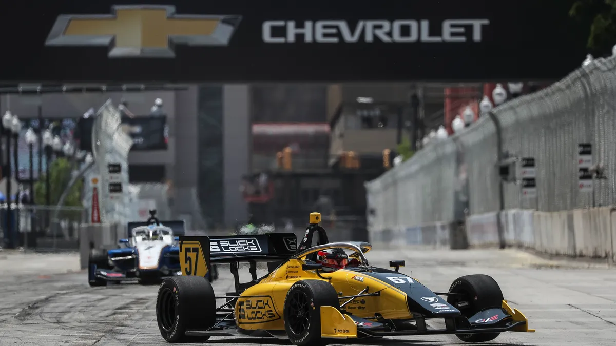 Featured image for Detroit Grand Prix presents unique pit lane challenge for drivers.