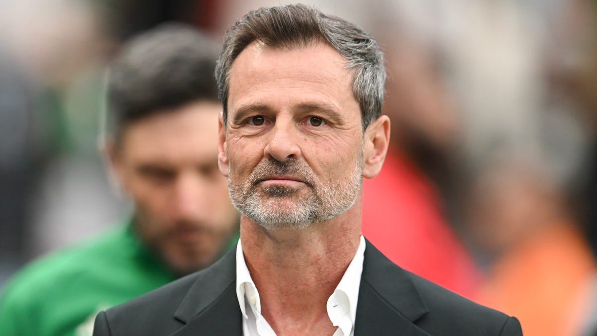 Featured image for Mexico sacks Cocca as national team coach after disappointing results.