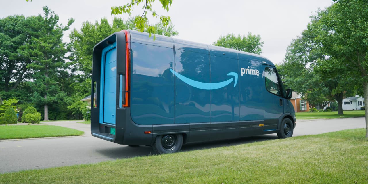 Featured image for Amazon Expands Rivian's Electric Van Fleet Across Europe