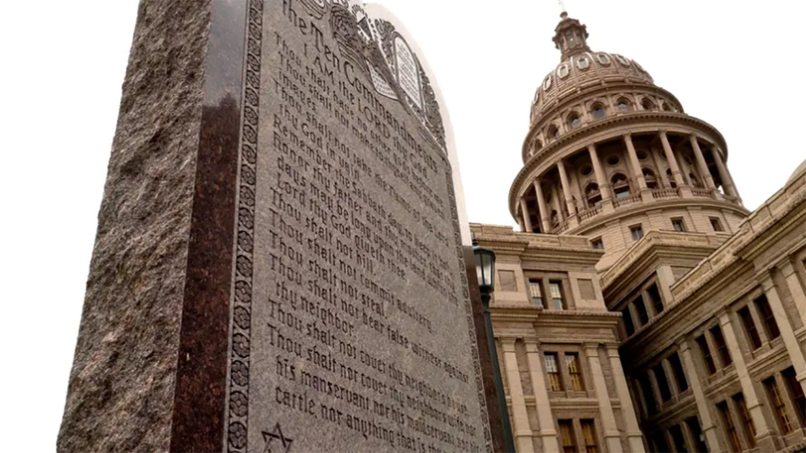 "Controversial Bills Passed by Texas and Florida Senates Impact Public Schools and Universities"