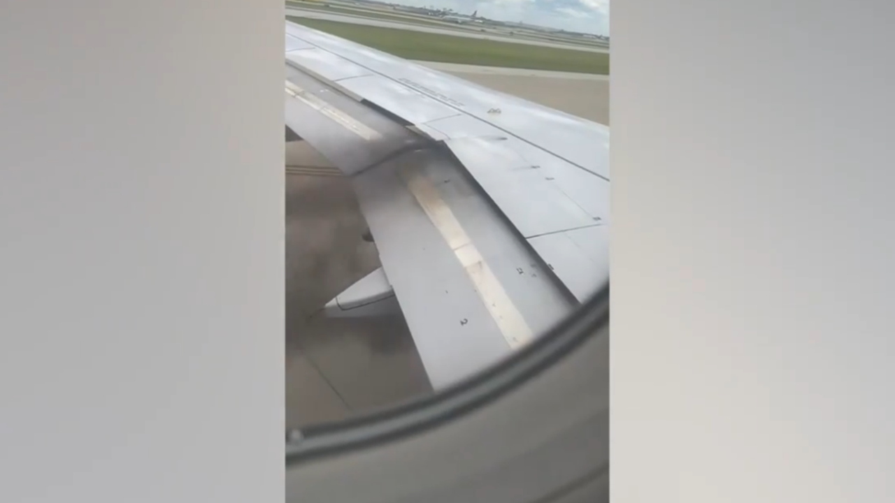 Featured image for United Airlines Flight Aborts Takeoff at O'Hare Due to Engine Fire