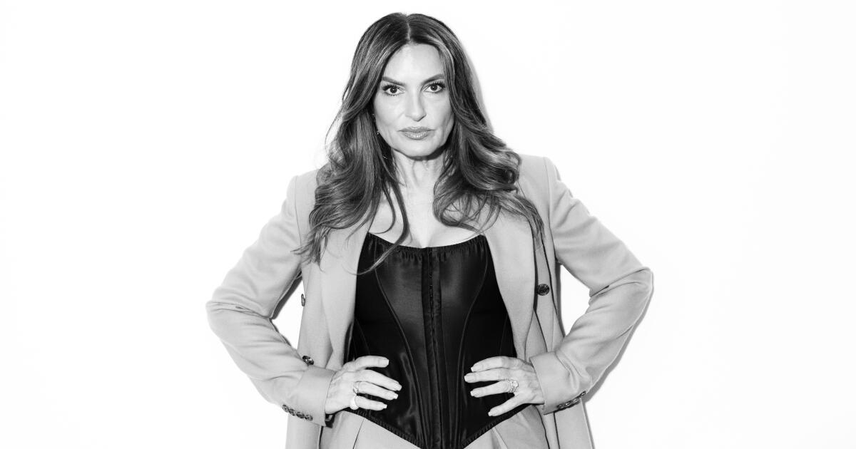 Featured image for Mariska Hargitay Finds Closure and Heroism in 'My Mom Jayne'