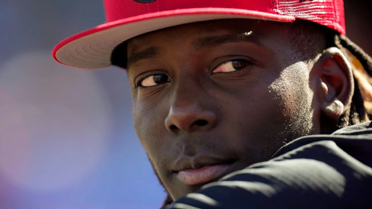 Featured image for Reds promote top prospect Elly De La Cruz, place Senzel on IL.